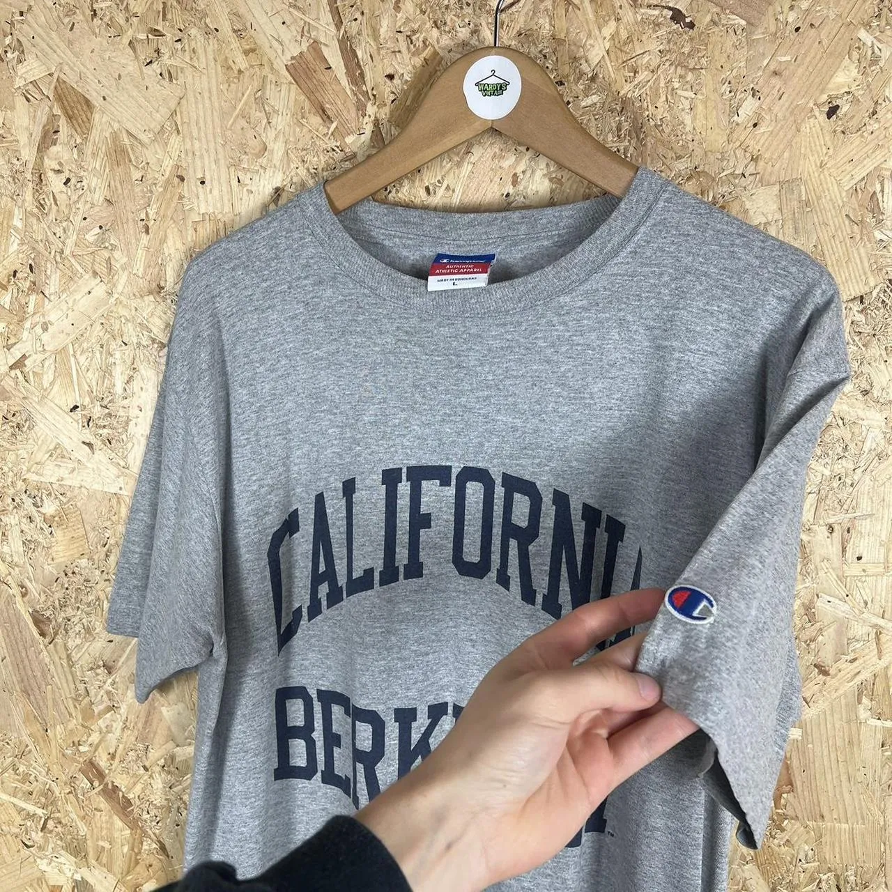 Champion California t shirt large